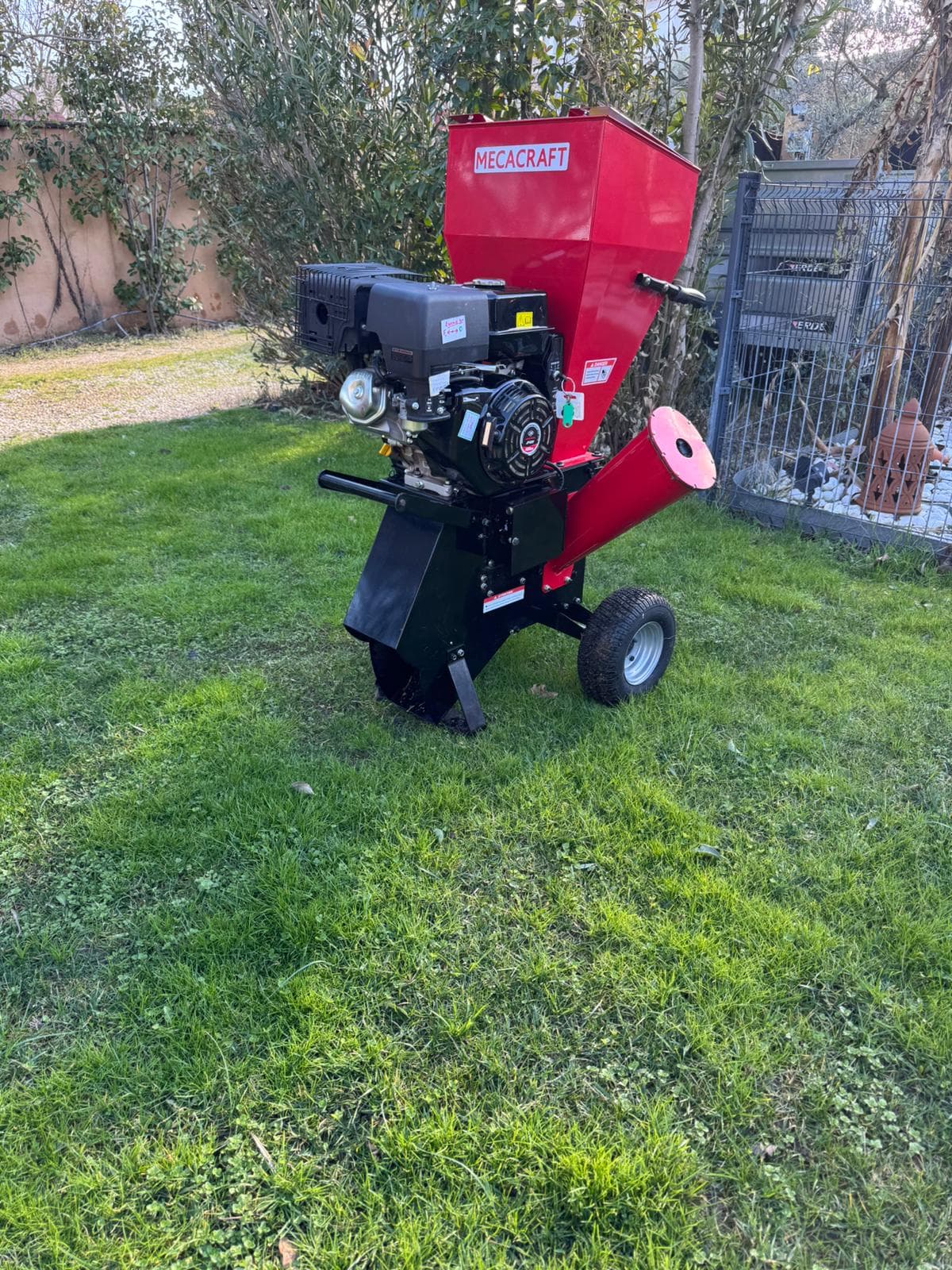 Broyeur de végétaux thermique 15HP MECACRAFT CS 15 HTE
